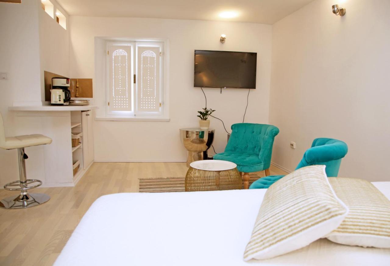 Swan City Apartment & Room Шибеник Экстерьер фото