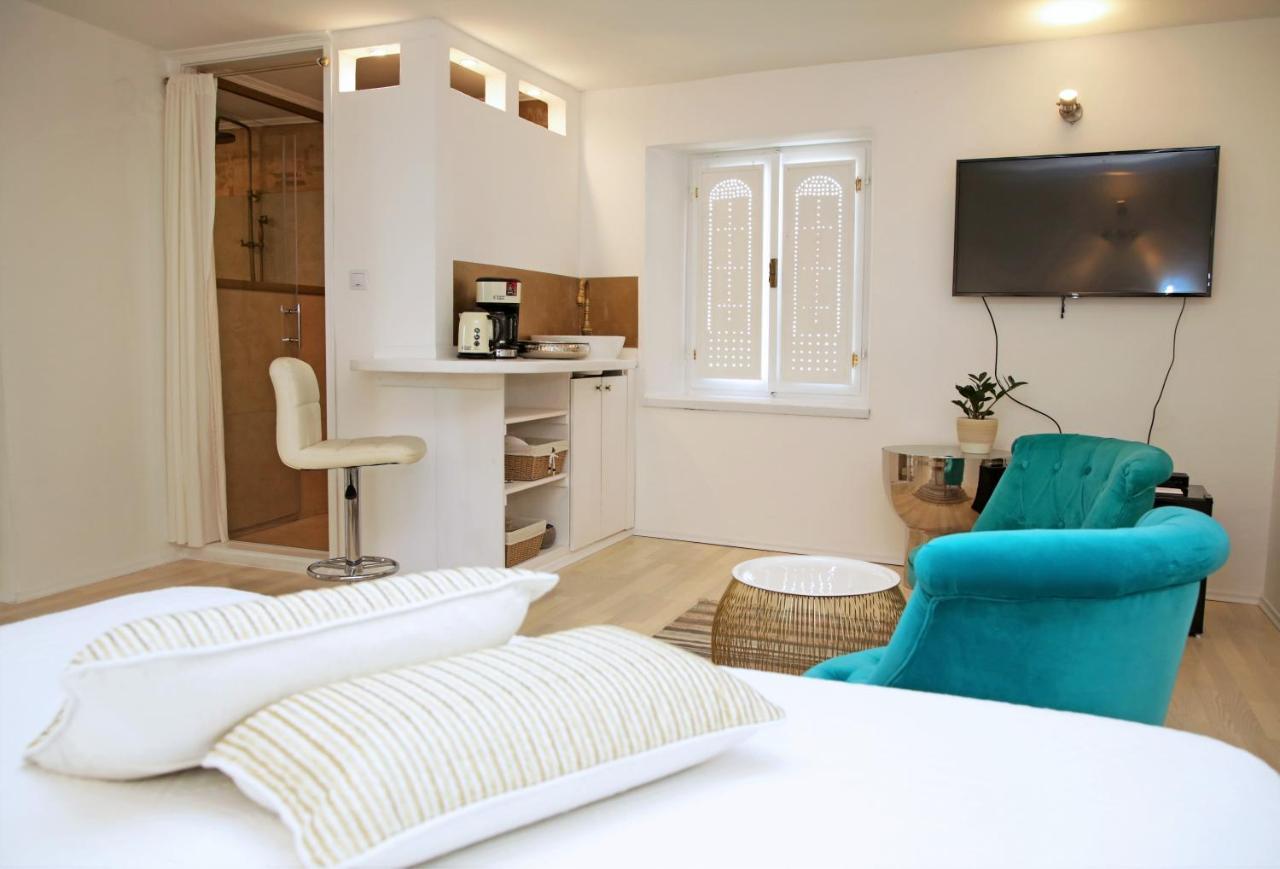 Swan City Apartment & Room Шибеник Экстерьер фото