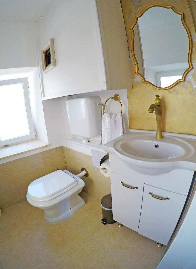 Swan City Apartment & Room Шибеник Экстерьер фото